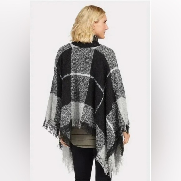 *NWT* Michael Stars from Evereve Black and White Even Better Poncho, One Size - Picture 3 of 11